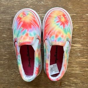 Tommy Bahama slips on sneakers